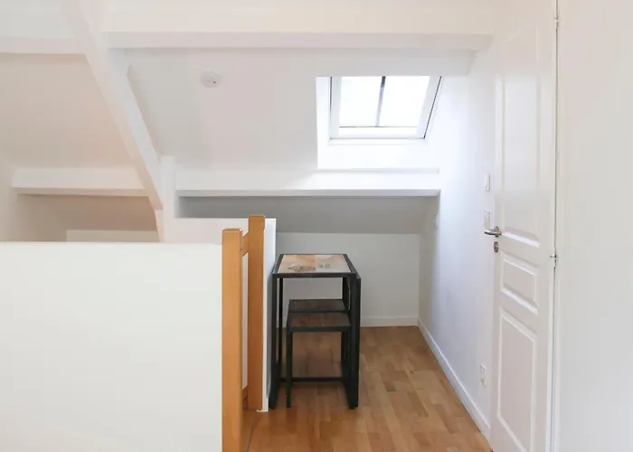 Cozy Duplex In The Heart Of The Marais 3rd